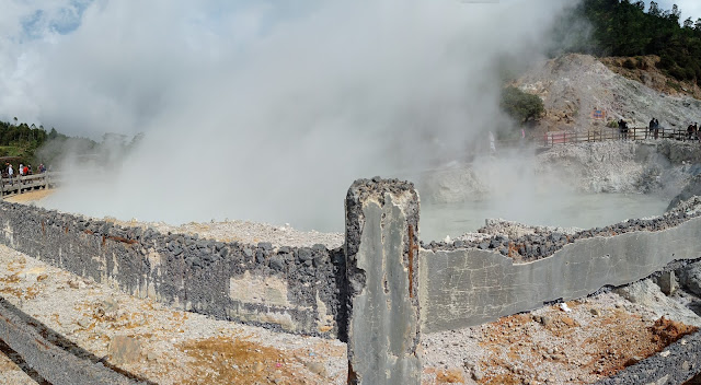 Tempat Wisata di Dieng Kawah Sikidang, Dieng